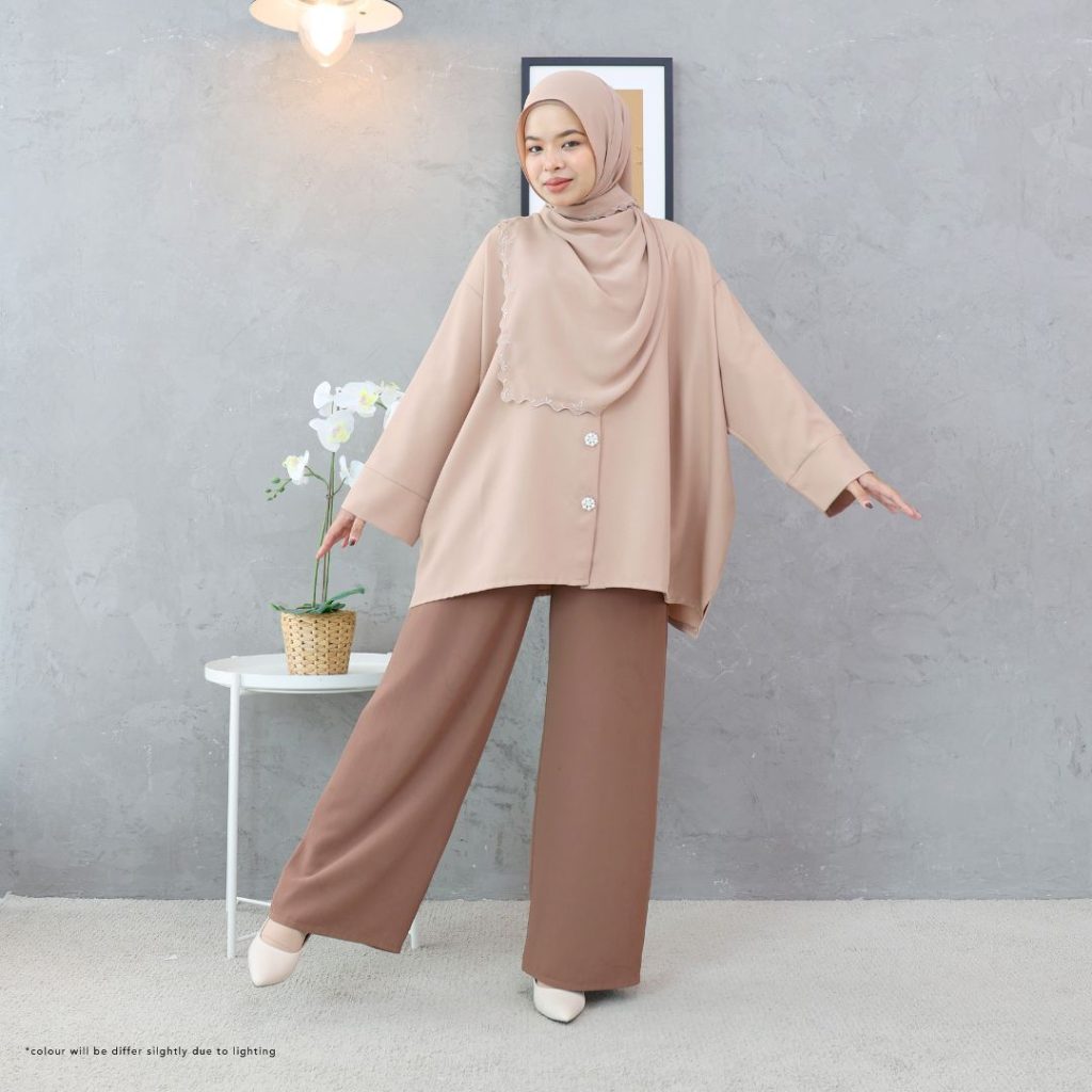 DAISY BATWING BLOUSE – (08) HAZELNUT BROWN