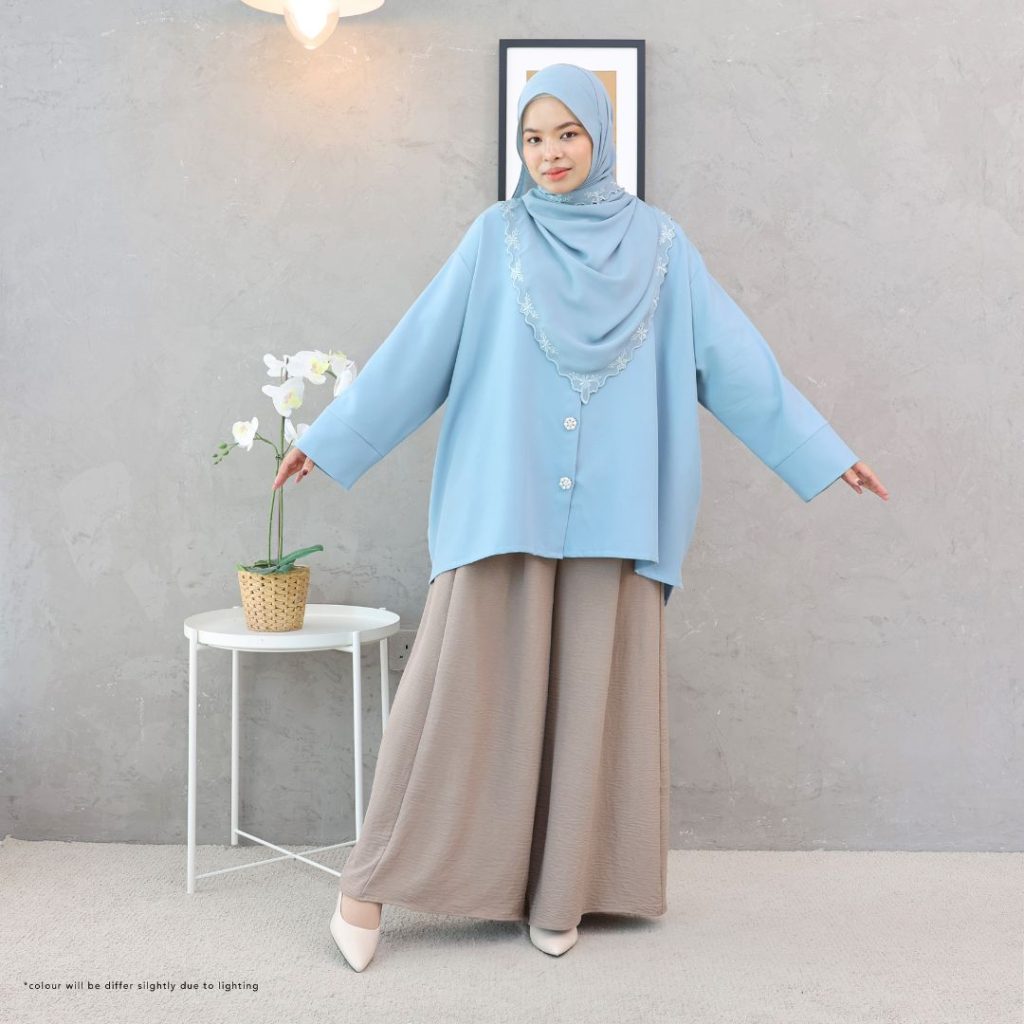 DAISY BATWING BLOUSE – (01) STEEL BLUE